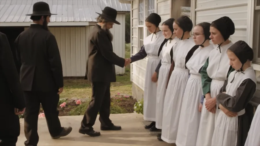 Mennonites vs Amish: Uncovering the Key Differences